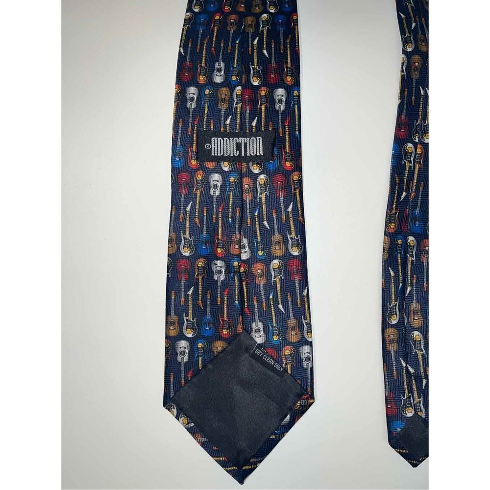Addiction tie - Picture 4 of 4